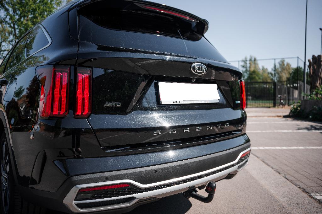 OPTION COMPLÈTE À 4 ROUES MOTRICES KIA Sorento PHEV (Entière, Cuir, Euro 6, Noir, 44 g/km