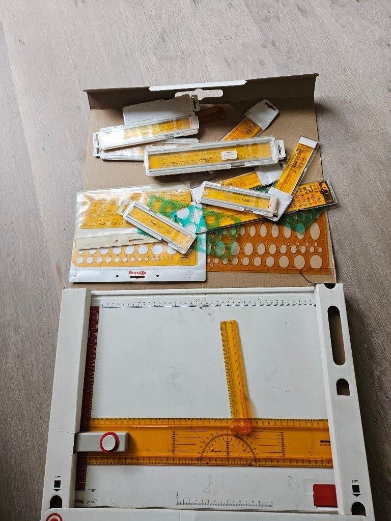 Rotring Profil A3 met sjablonen, Enlèvement, Utilisé, Crayon ou Feutre