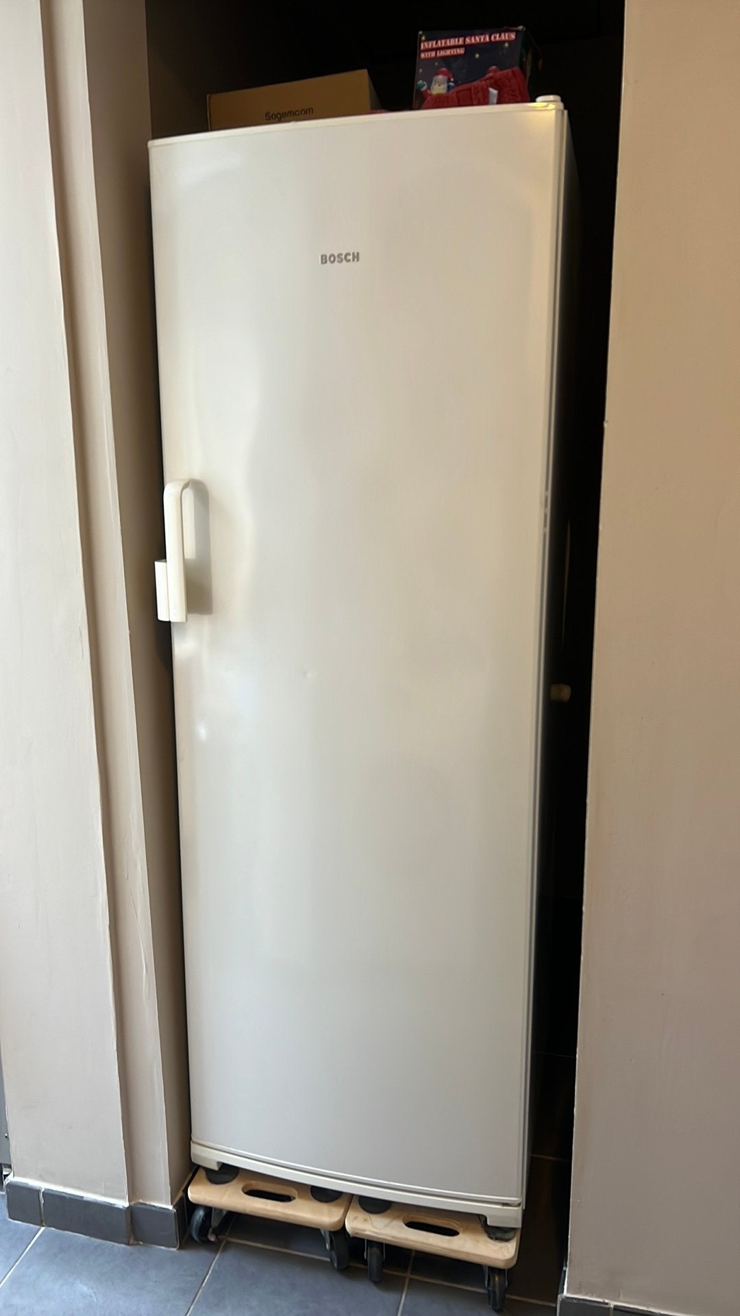 Diepvrieskast Bosch NoFrost - 222 Liter - Model GSN28V00, Electroménager, Moins de 60 cm, Congélateur, Classe énergétique A ou plus économe