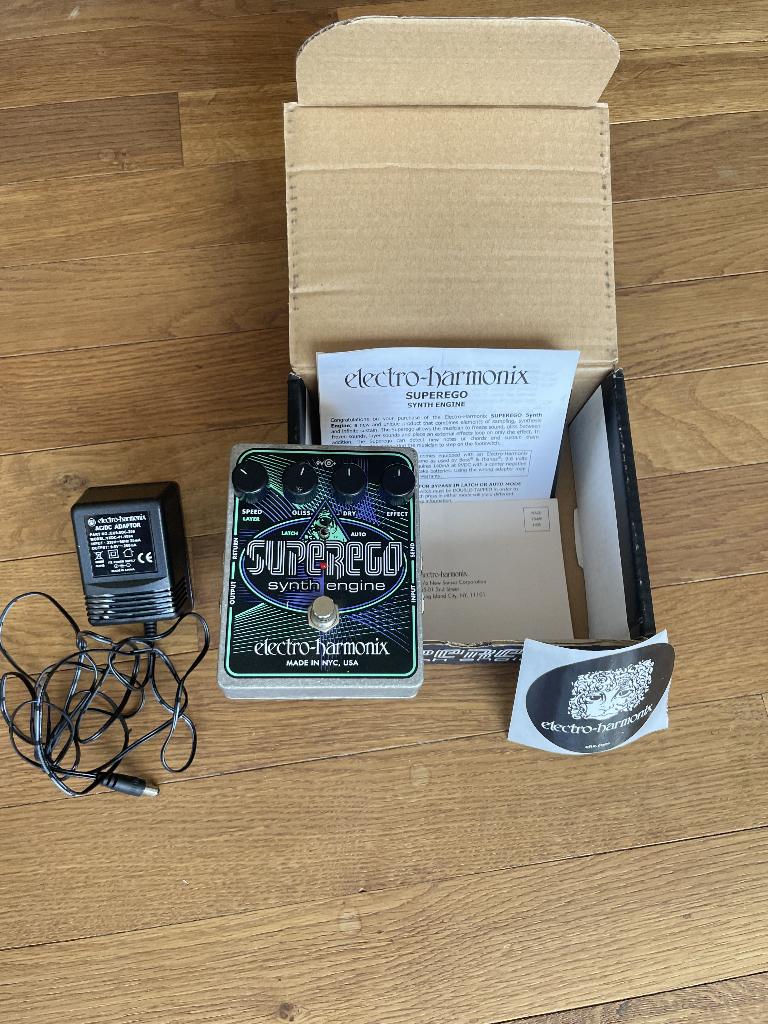 Electro Harmonix SuperEgo Synth Engine met box en power sup, Muziek en Instrumenten, Effecten, Delay of Echo, Overige typen, Equalizer