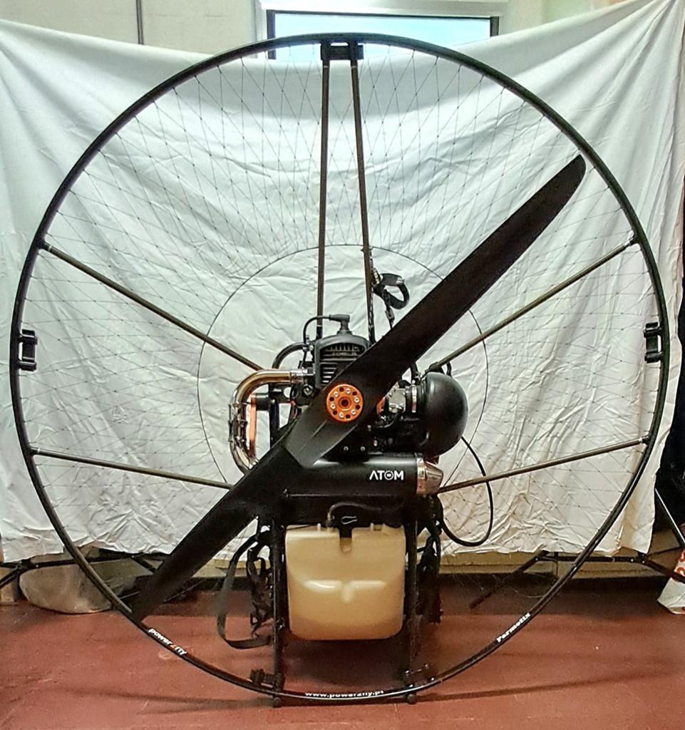 Paramotor Atom 80 + onderdelen, Sport en Fitness, Ophalen, Paramotor