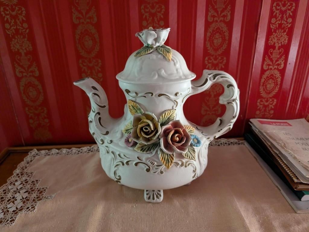 Vintage Capodimonte theepot — Italiaans porselein, Antiek en Kunst, Ophalen