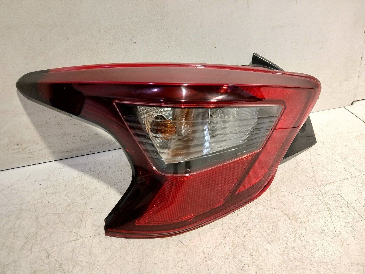 Achterlicht links buiten Nissan Micra, Auto-onderdelen, Verlichting, Nissan, Gebruikt, Herkomst onderdeel bekend, 12 maanden garantie