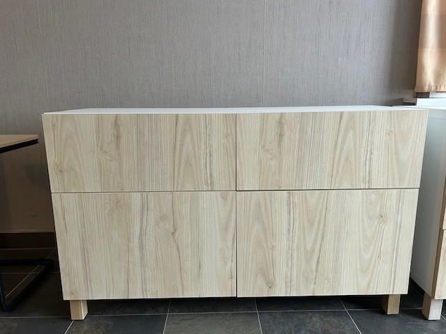 Besta kast, Ophalen, Zo goed als nieuw, 25 tot 50 cm, 100 tot 150 cm