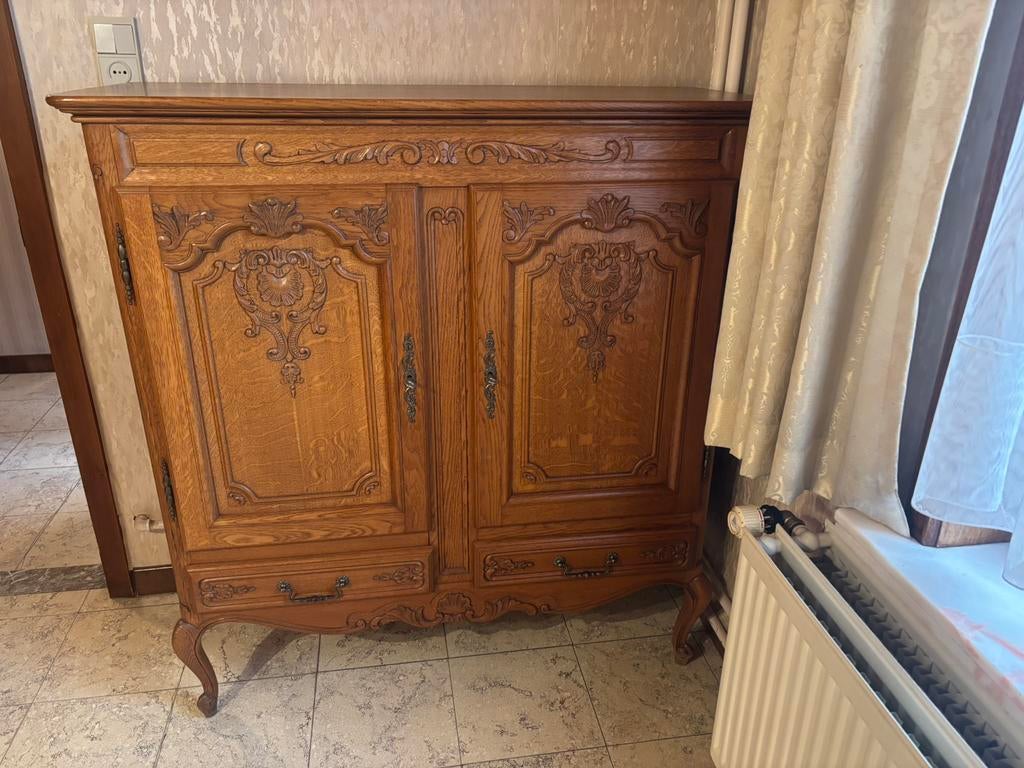 Houten kast, Ophalen