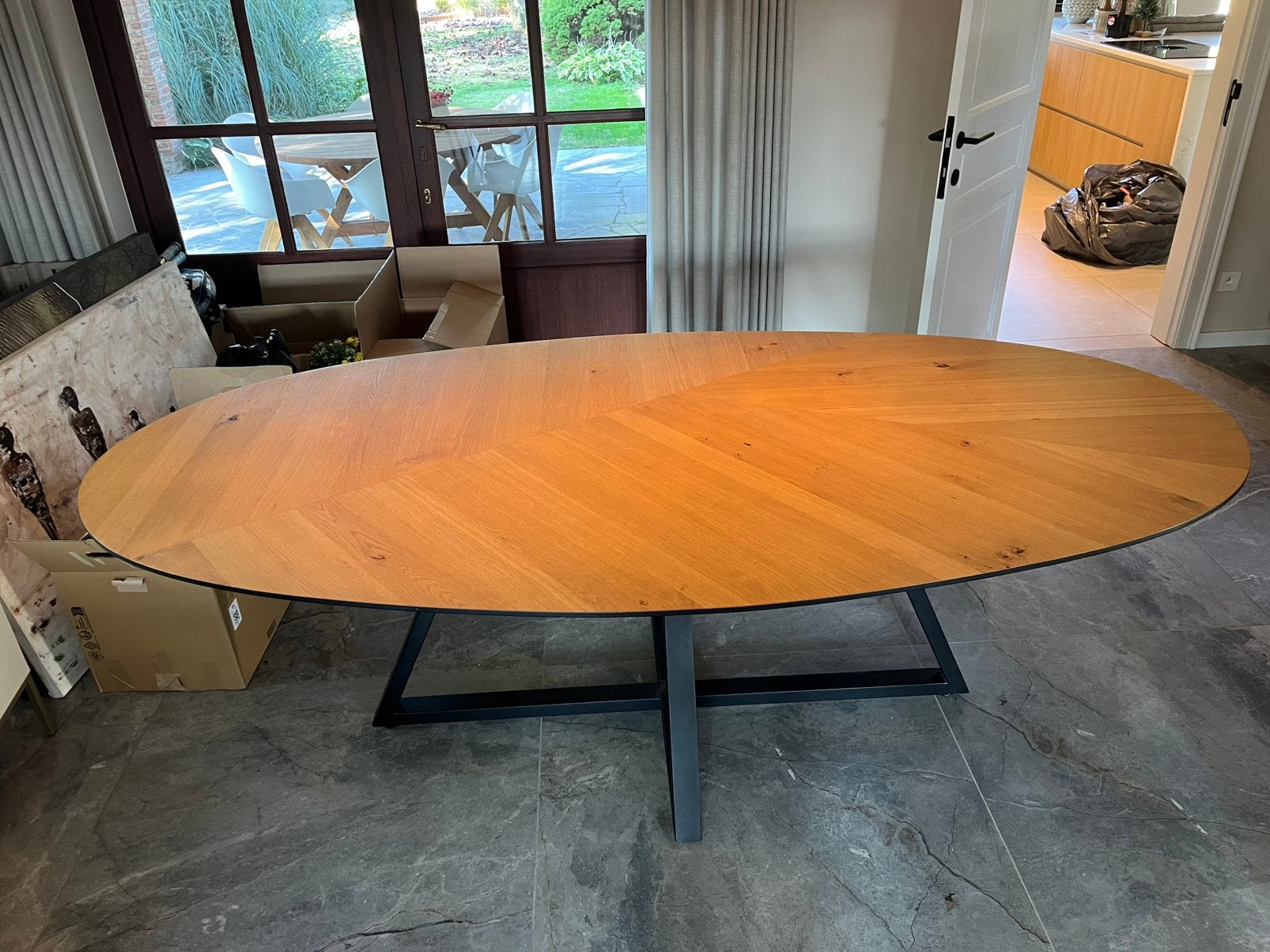 Table ovale, Enlèvement, Comme neuf