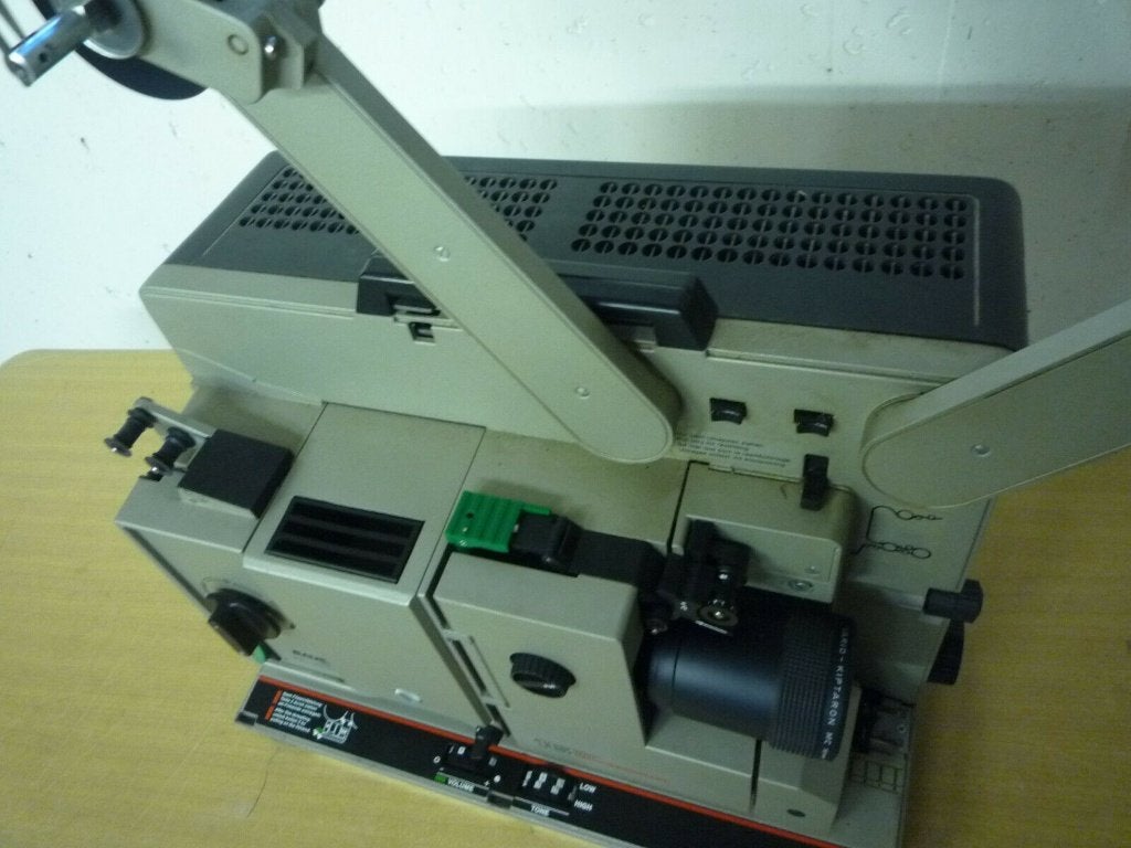 Projector 16mm Bauer P8 met defecte klank, Audio, Tv en Foto, Ophalen, 16mm film