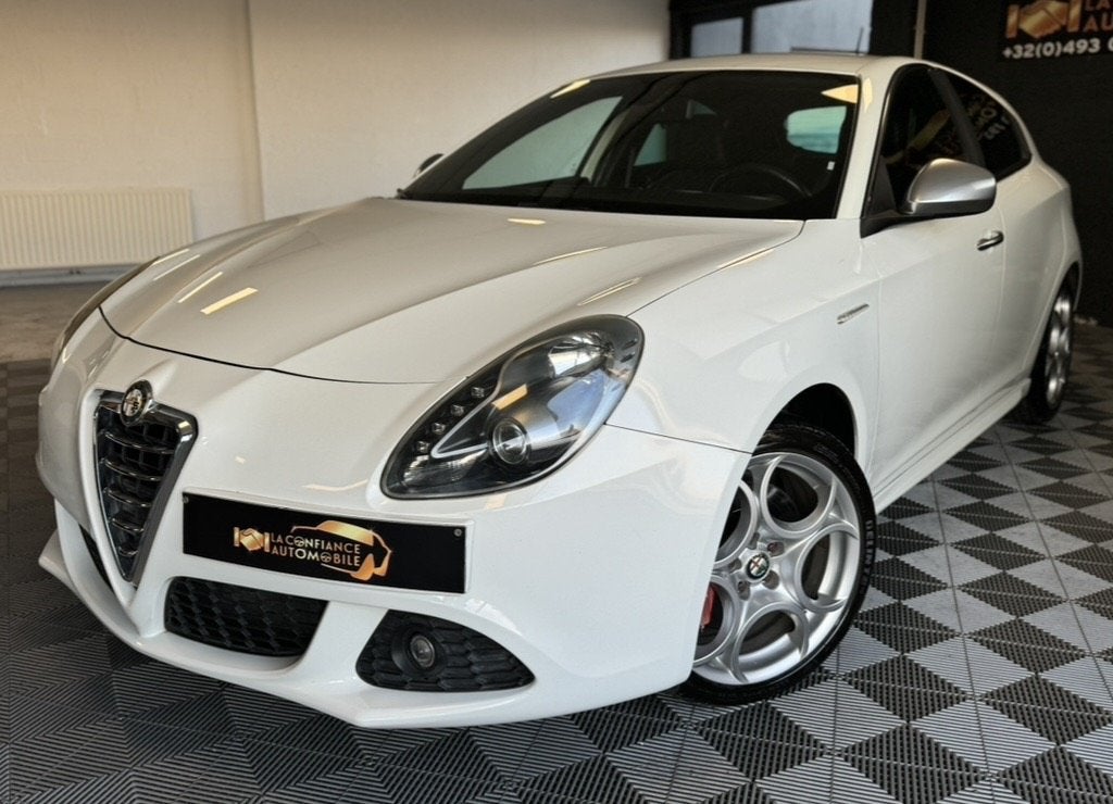Alfa Roméo Giulietta 1.7TBi Quadrifoglio CT OK Garantie 1 An, Autos, Achat, Noir, Particulier, Electronic Stability Program (ESP)