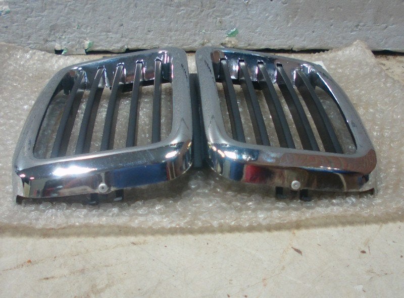 CALANDRE BMW 5 serie (E28) (01-1981/12-1988), Neuf, BMW, Petuelring 130
80809  München, DE, Bayerische Motoren Werke AG