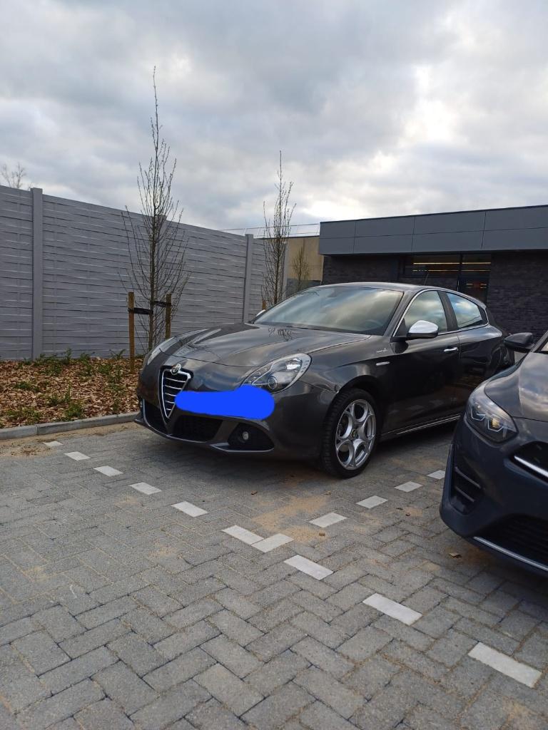 Alfa Romeo Giulietta 1.4T, Auto's, Alfa Romeo, Particulier, Giulietta, ABS, Airbags, Airconditioning, Alarm, Bluetooth, Lederen bekleding