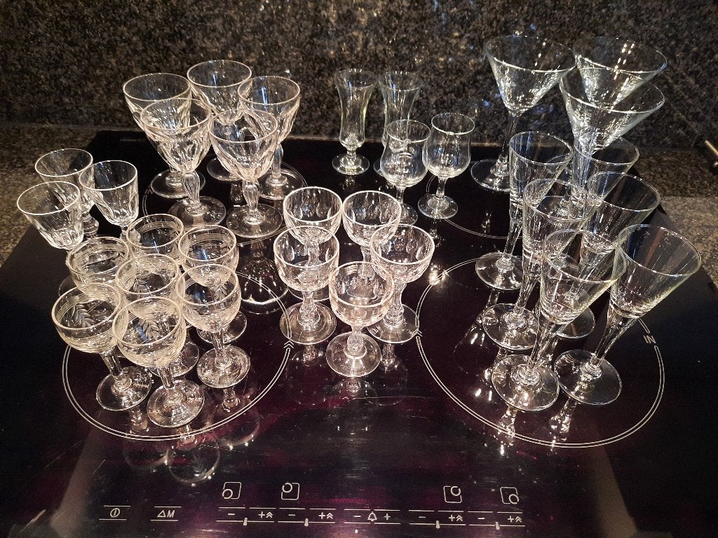 33 stuks borrelglaasjes - glas - kristal, Antiek en Kunst, Ophalen