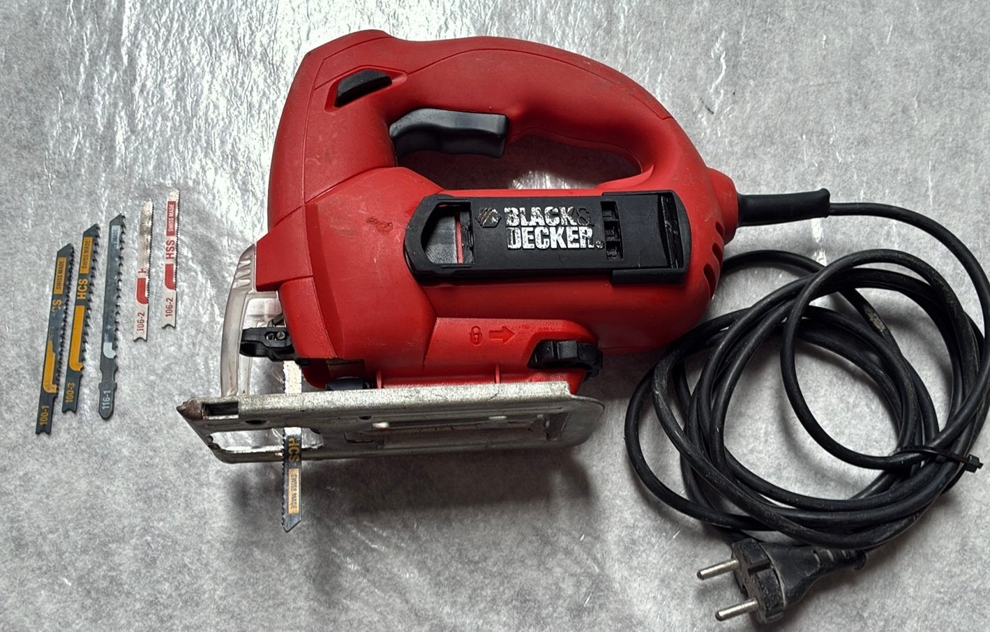 50€ Decoupeerzaag black & decker, Doe-het-zelf en Bouw, Gereedschap | Zaagmachines, Ophalen, Gebruikt, Minder dan 600 watt, Decoupeerzaag