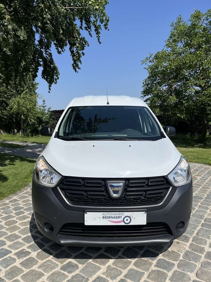 Dacia Dokker 1.3 TCe Work Edition  S/S (EU6.2)/56400km/Airc, Auto's, Dacia, 75 kW, 1281 kg, Zwart