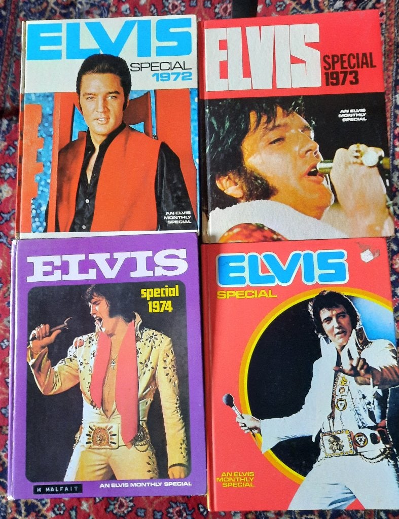 Elvis Monthly Specials boeken -vintage 4 stuks 1972/73/74/77, Boeken, Ophalen of Verzenden, Gelezen, Artiest, DIVERSEN
