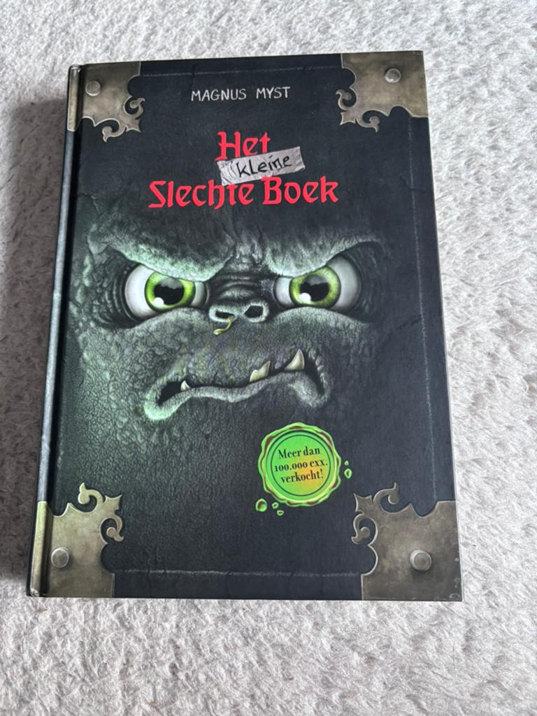 Het kleine slechte boek Magnus Myst, Boeken, Ophalen, Zo goed als nieuw