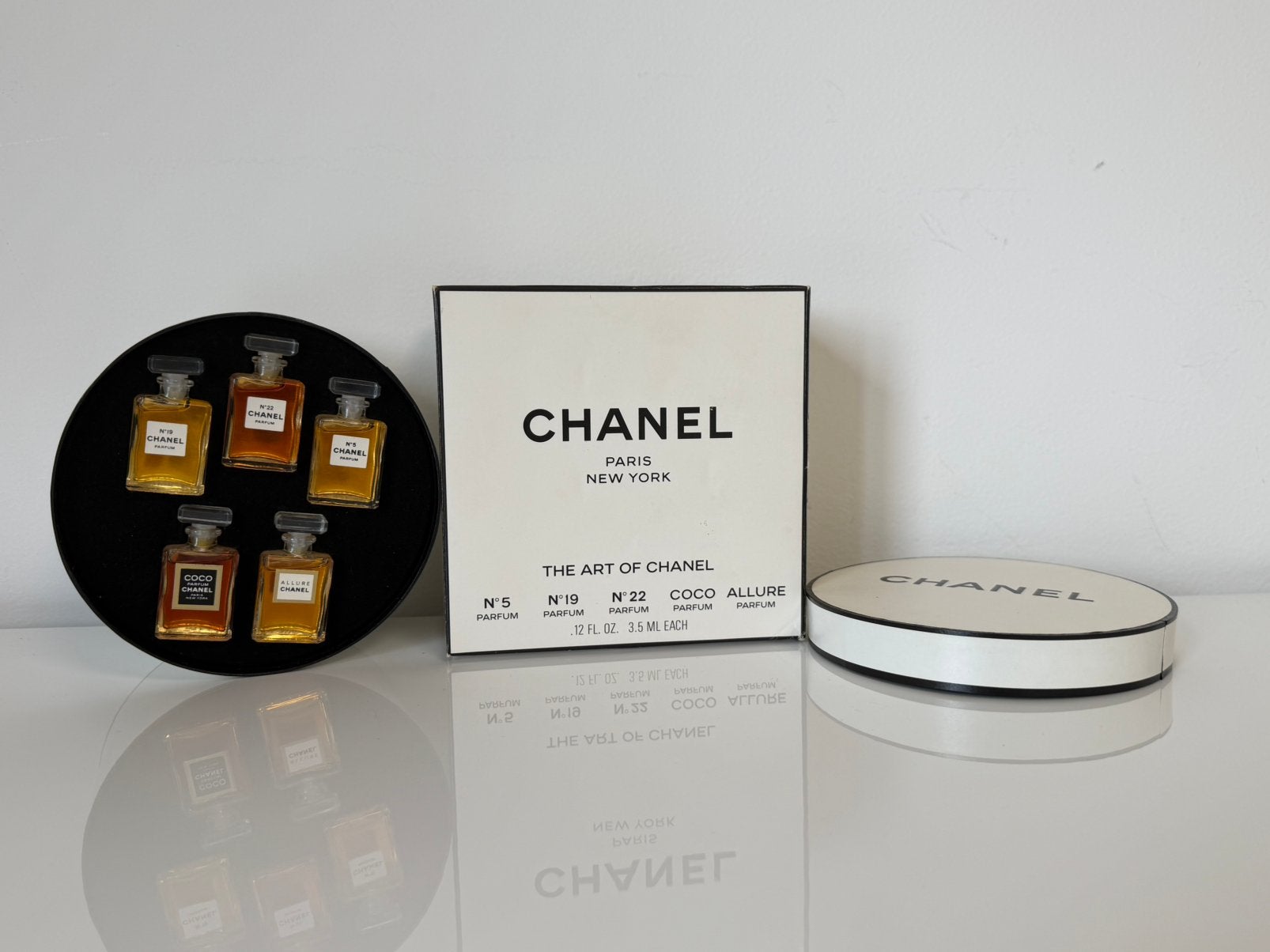 Chanel - Rare coffret export USA - 5 miniatures de parfums, Collections, Enlèvement ou Envoi, Neuf, Miniature, Plein