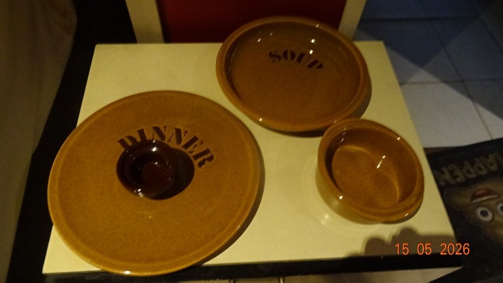bruin servies, Ophalen, Zo goed als nieuw, Aardewerk, Overige typen