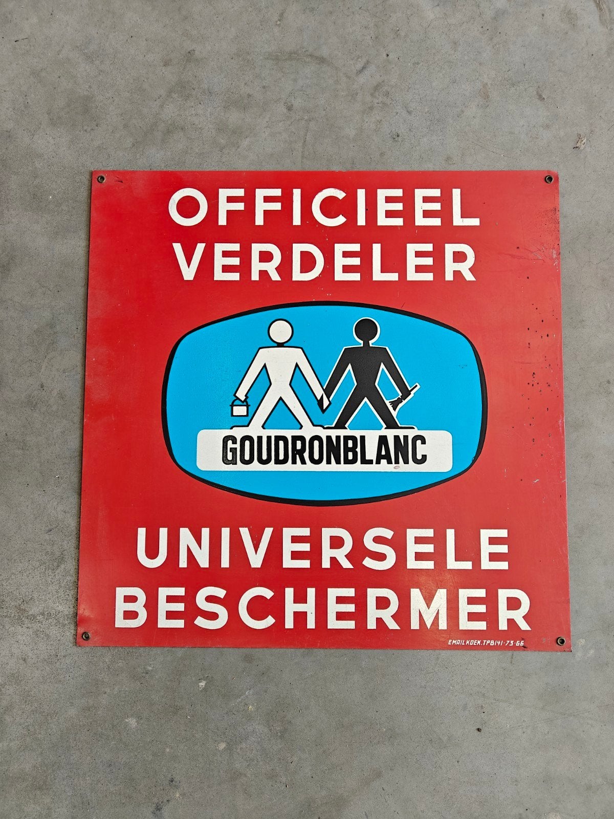bord in blik goudronblanc, Ophalen