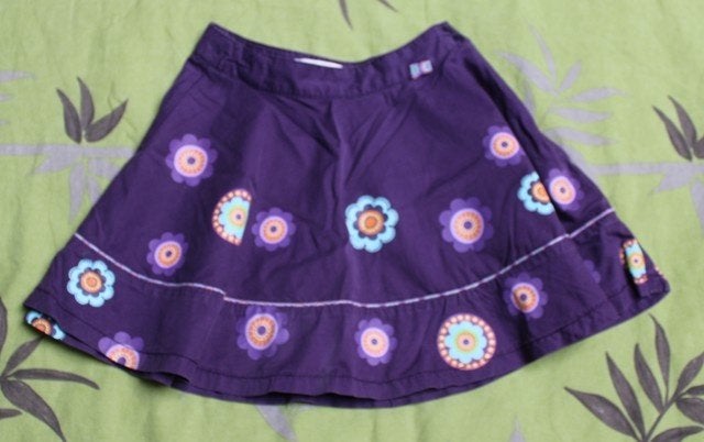 Jolie jupe violette à fleurs colorées – Name It – Taille 116, Enfants & Bébés, Vêtements enfant | Taille 116, Comme neuf, Fille