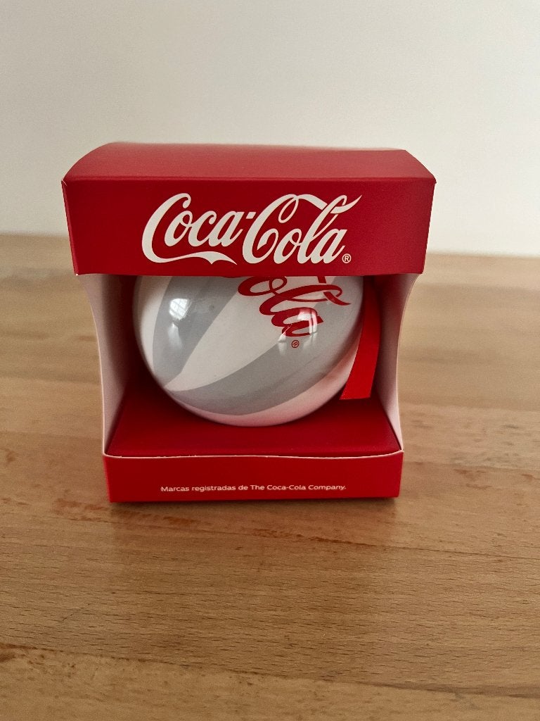 Coca Cola Kerstbal, Diversen, Kerst, Ophalen of Verzenden, Nieuw