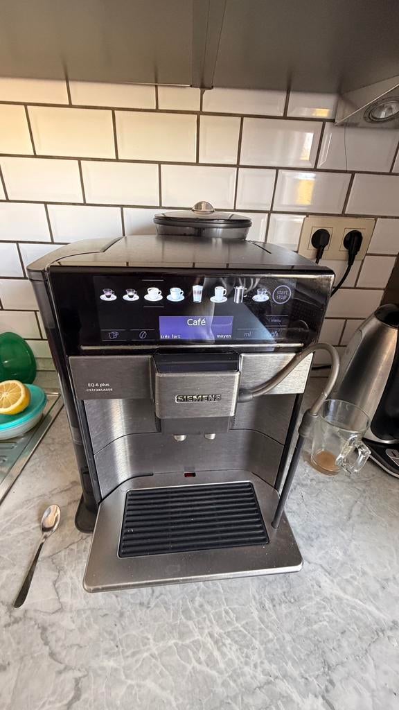 Siemens EQ.6 plus Extraklasse koffie-/espressomachine, Elektronische apparatuur, Koffiezetapparaten, Zo goed als nieuw, Gemalen koffie