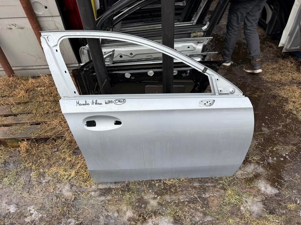 Mercedes A klasse w177 Rechts voor deur portier, Ophalen, Voor, Deur
