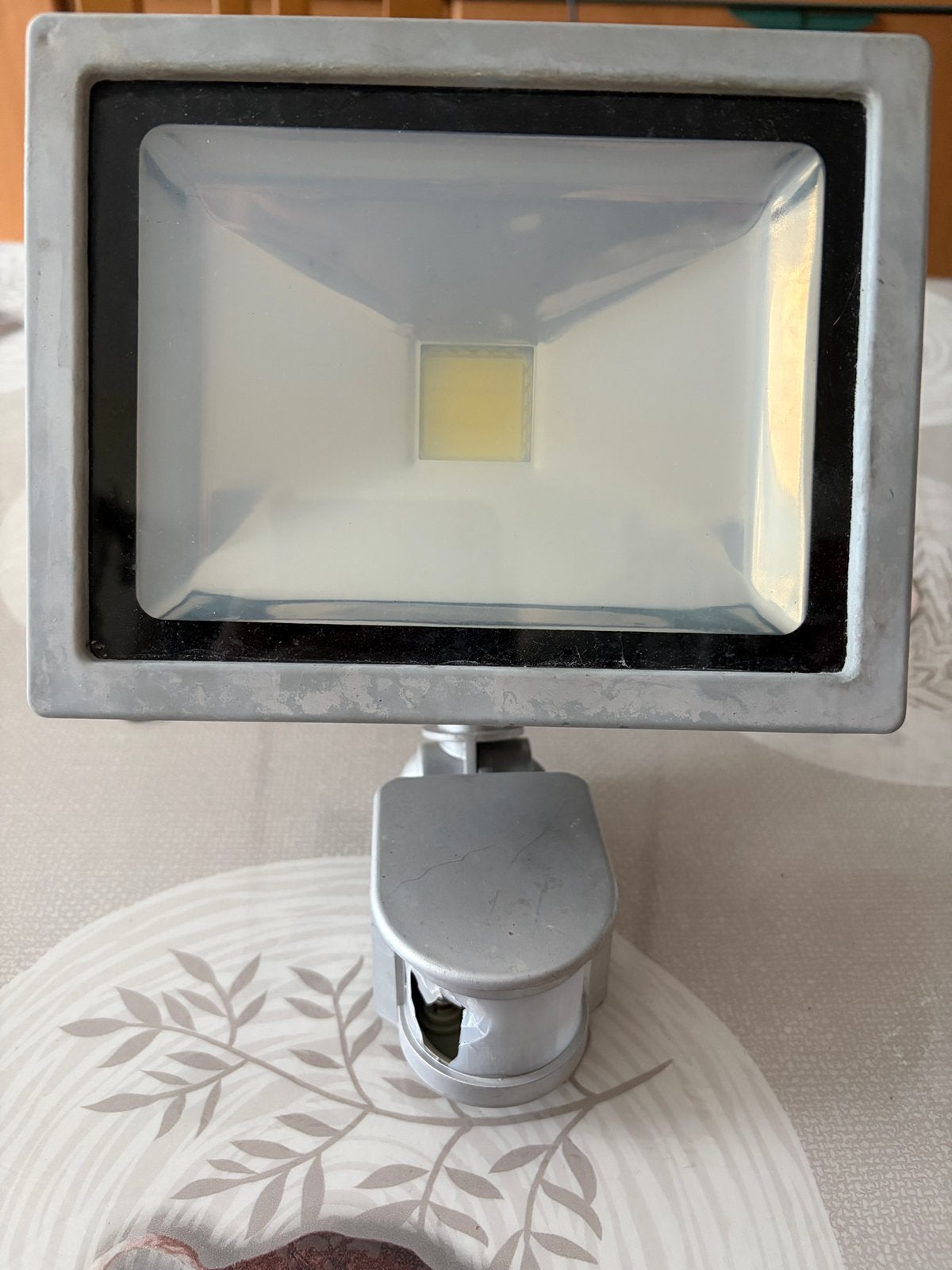 Projecteur LED extérieur robuste lisez bien !, Tuin en Terras, Buitenverlichting, Zo goed als nieuw, Ophalen of Verzenden