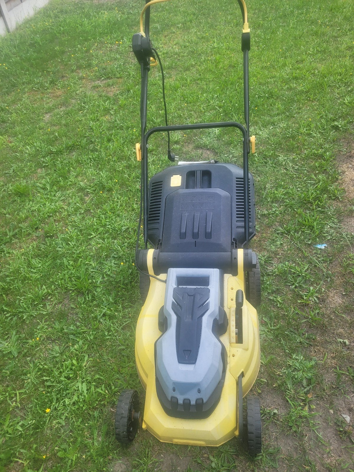 travaux de machine à gazon (30€), Enlèvement