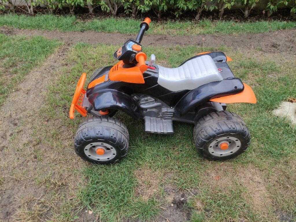 Electrische kinder quad, Enfants & Bébés, Jouets | Extérieur | Véhicules à batterie, Enlèvement, Utilisé