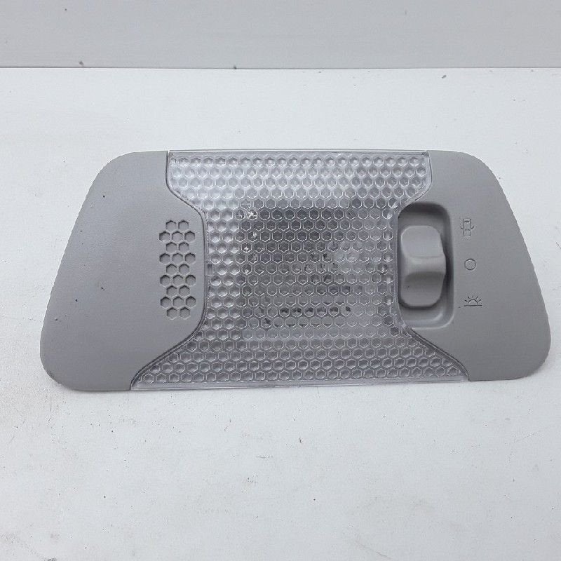 BINNENVERLICHTING VOOR Aygo (B40) (|812600H010|812600H020|), Gebruikt, Toyota