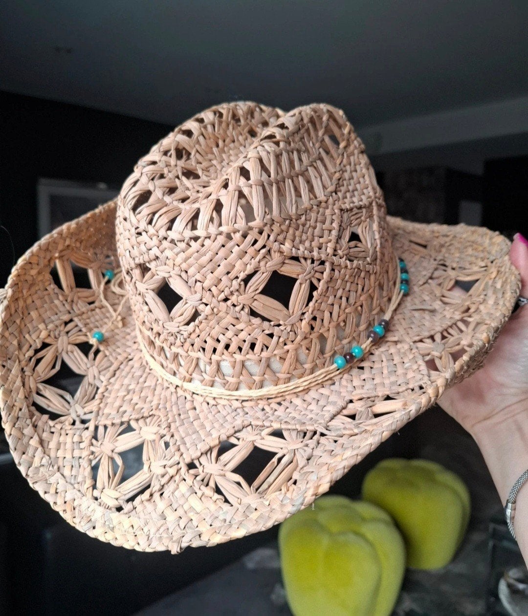 Neuf chapeau coachella paille raphia, Enlèvement ou Envoi, Neuf, 56 ou 57 cm (M, 7 ou 7⅛ pouces), Chapeau
