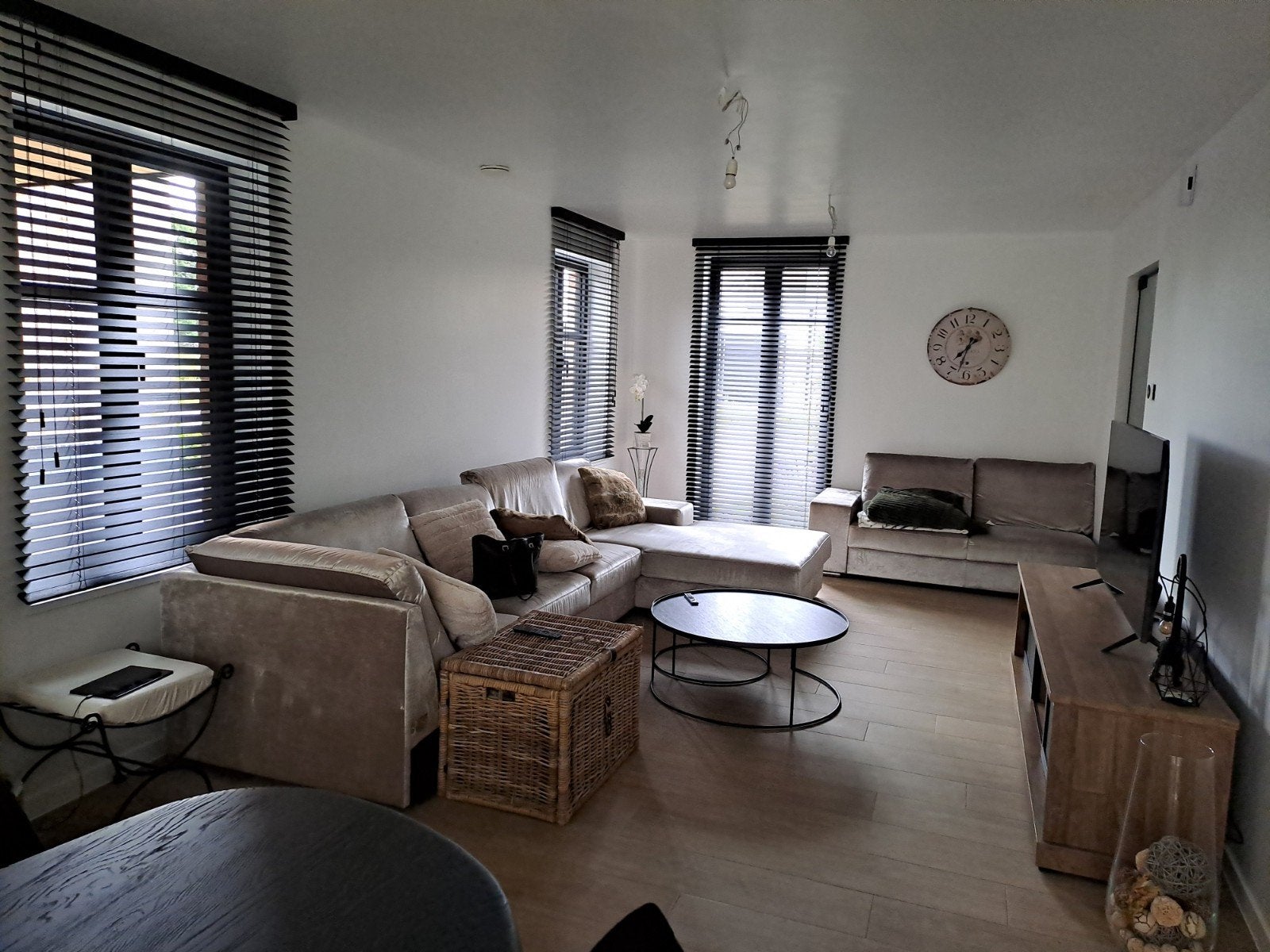 Salon U-Vorm
Stof Velours
Kleur Champagne
Lengte rug, Huis en Inrichting, Ophalen, Zo goed als nieuw, Stof