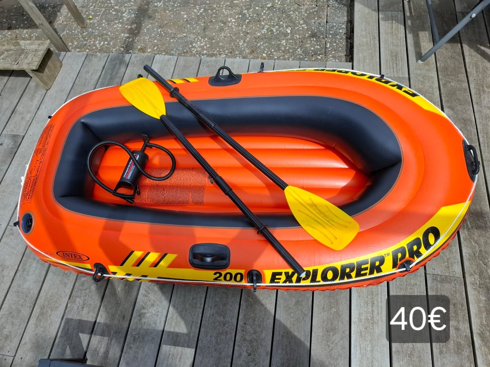 Opblaasbare Intex roeiboot explorer pro 200, Ophalen, Zo goed als nieuw, Opblaasboot, Met roeispanen of peddels