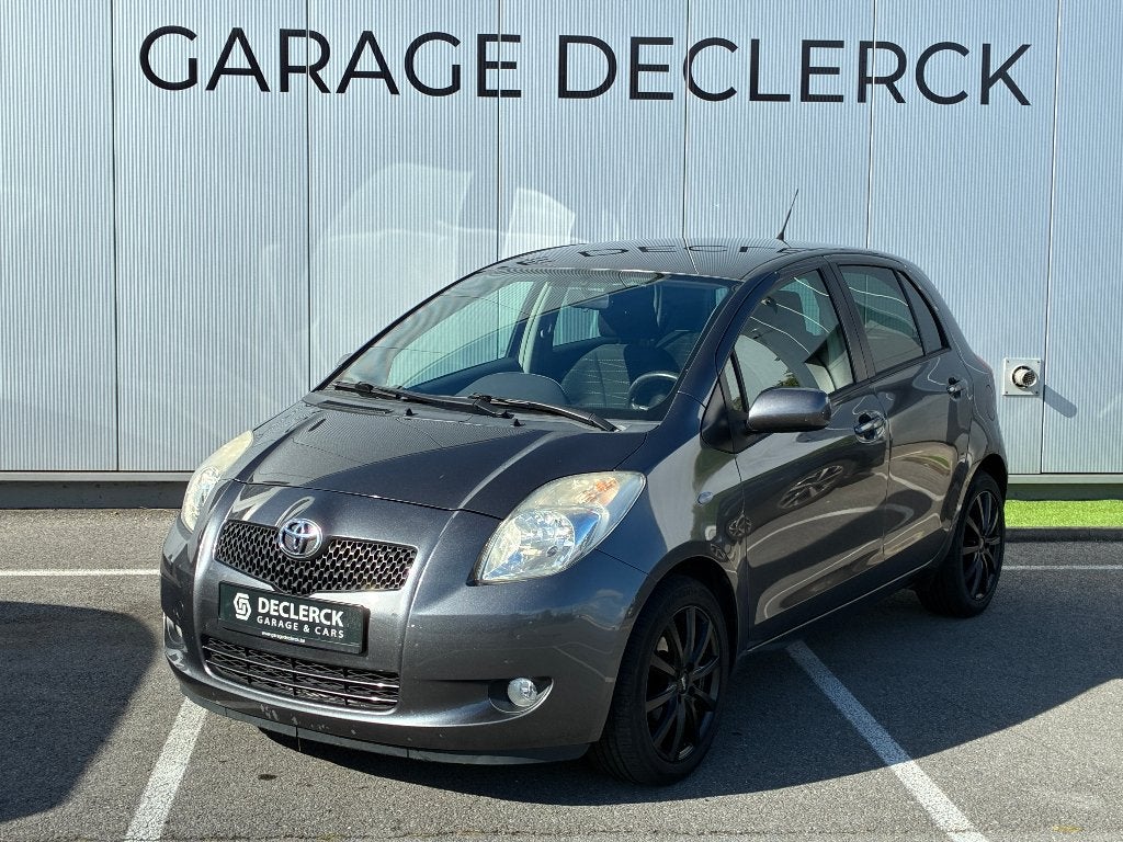 TOYOTA Yaris Avec pass auto 4950€, Achat, Boîte manuelle, Noir, 5 portes