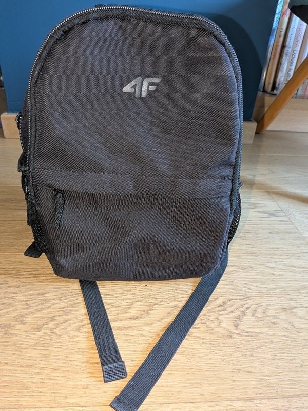 petit sac à dos / cartable 4F noir, Enlèvement, Utilisé, Noir, Sac à dos