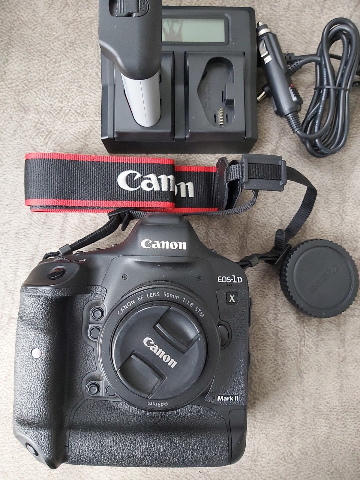 Canon EOS-1D X Mark II, Canon EF 50 mm 1:1,8 Stem/36 000 cli, Enlèvement ou Envoi, Canon, Comme neuf, Reflex miroir