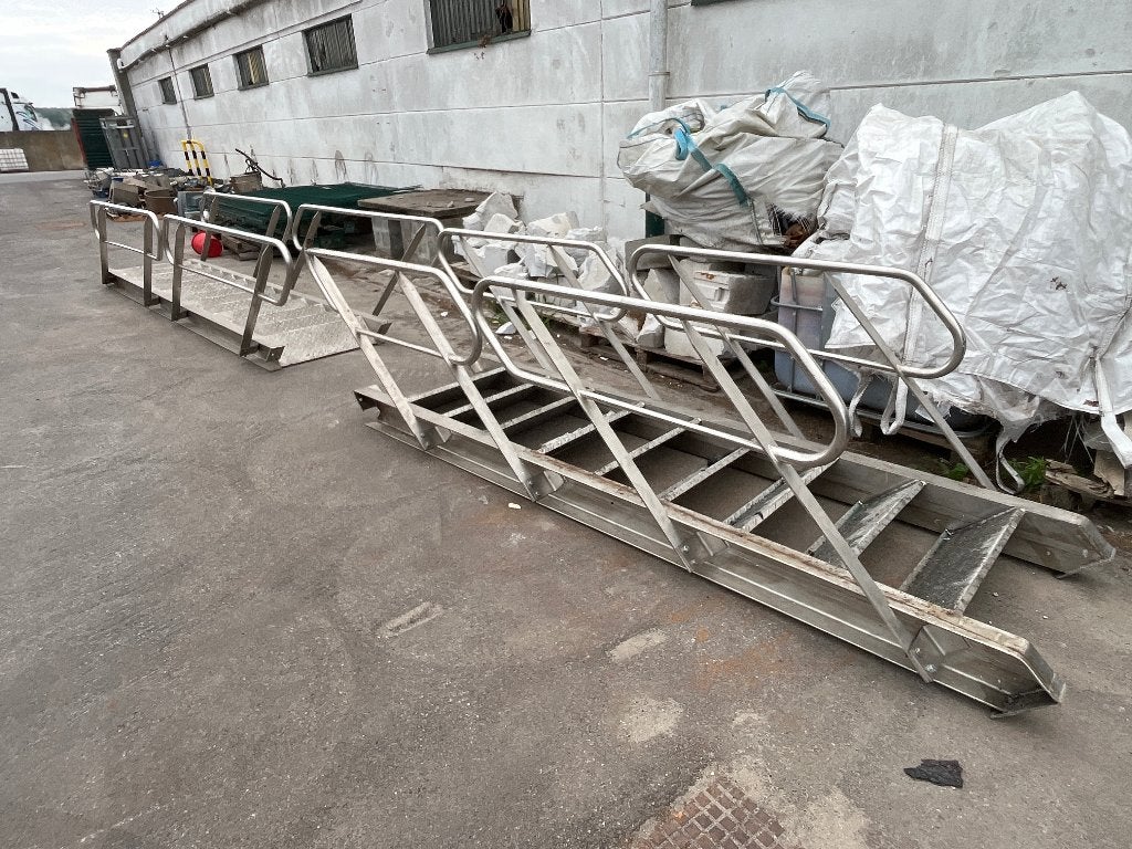 Trap, Doe-het-zelf en Bouw, Ophalen, Zo goed als nieuw, Trap, 2 tot 4 meter