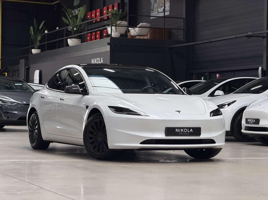 Tesla Model 3 HIGHLAND PREMIUM - RWD - HIGHWAY AUTOPILOT, Auto's, Tesla, Automaat, Achterwielaandrijving, Gebruikt, Zwart