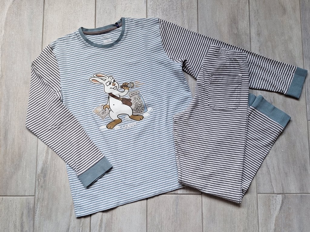 ★ M128 - Woody pyjama thema konijn, Nacht- of Onderkleding, Gebruikt, Ophalen of Verzenden, Jongen