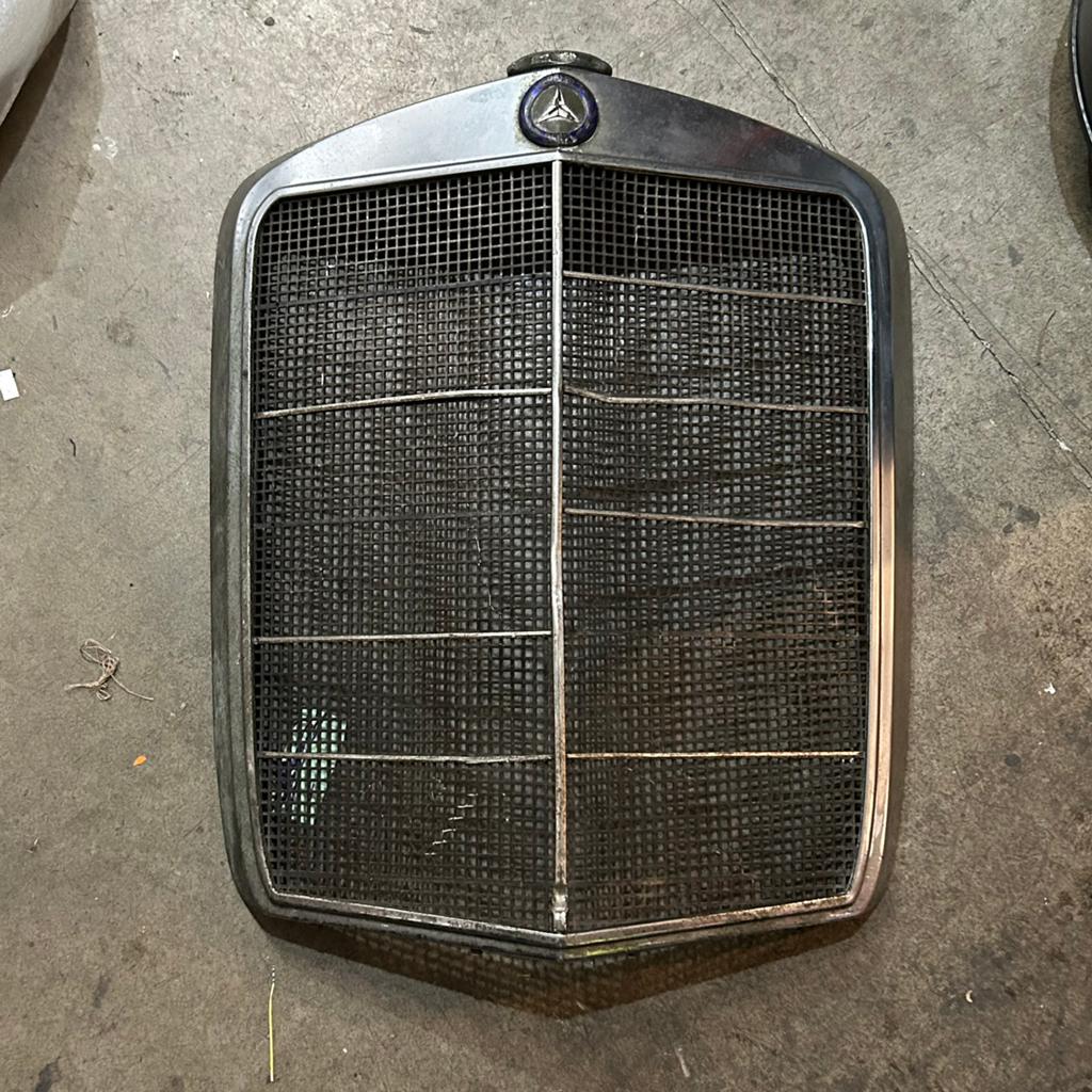 Front grill Mercedes-Benz W108 en W109 serie, Ophalen, Voor, Mercedes-Benz