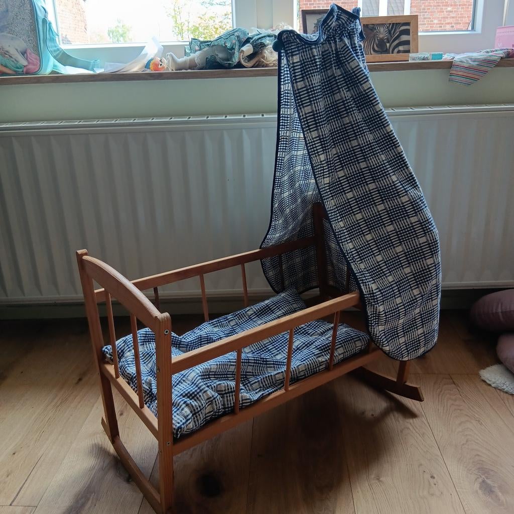 Lit à bascule - poupée, Enlèvement, Utilisé, Autres types