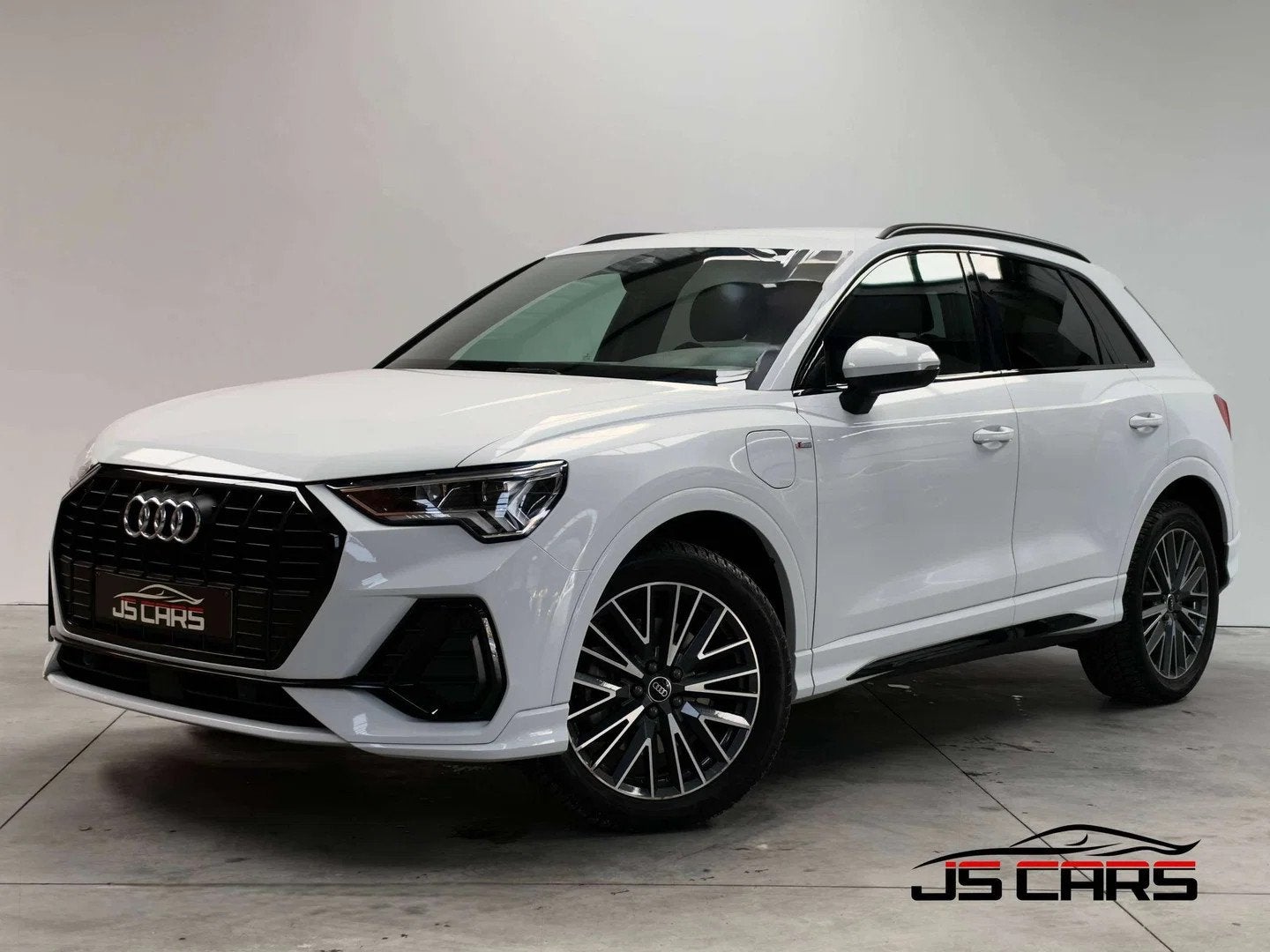 Audi Q3 1.4TFSI PHEV-FULL S-LINE-1ERPRO-COCKPIT-CARPLAY-GPS-, Autos, Achat, Euro 6, Entreprise, 5 portes