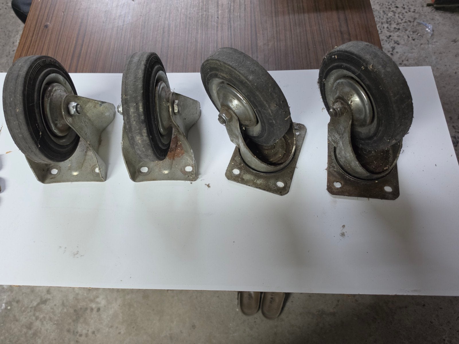roues à billes 2 fixe et 2 tour. a360⁰, Enlèvement