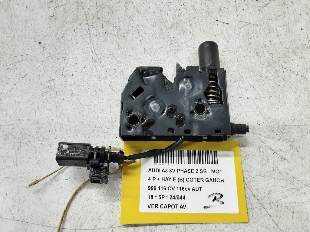 SERRURE CAPOT Audi A3 Sportback (8VA / 8VF), Autos : Pièces & Accessoires, Auto-Union-Straße  1,
85057  Ingolstadt, DE, Info@audi.de