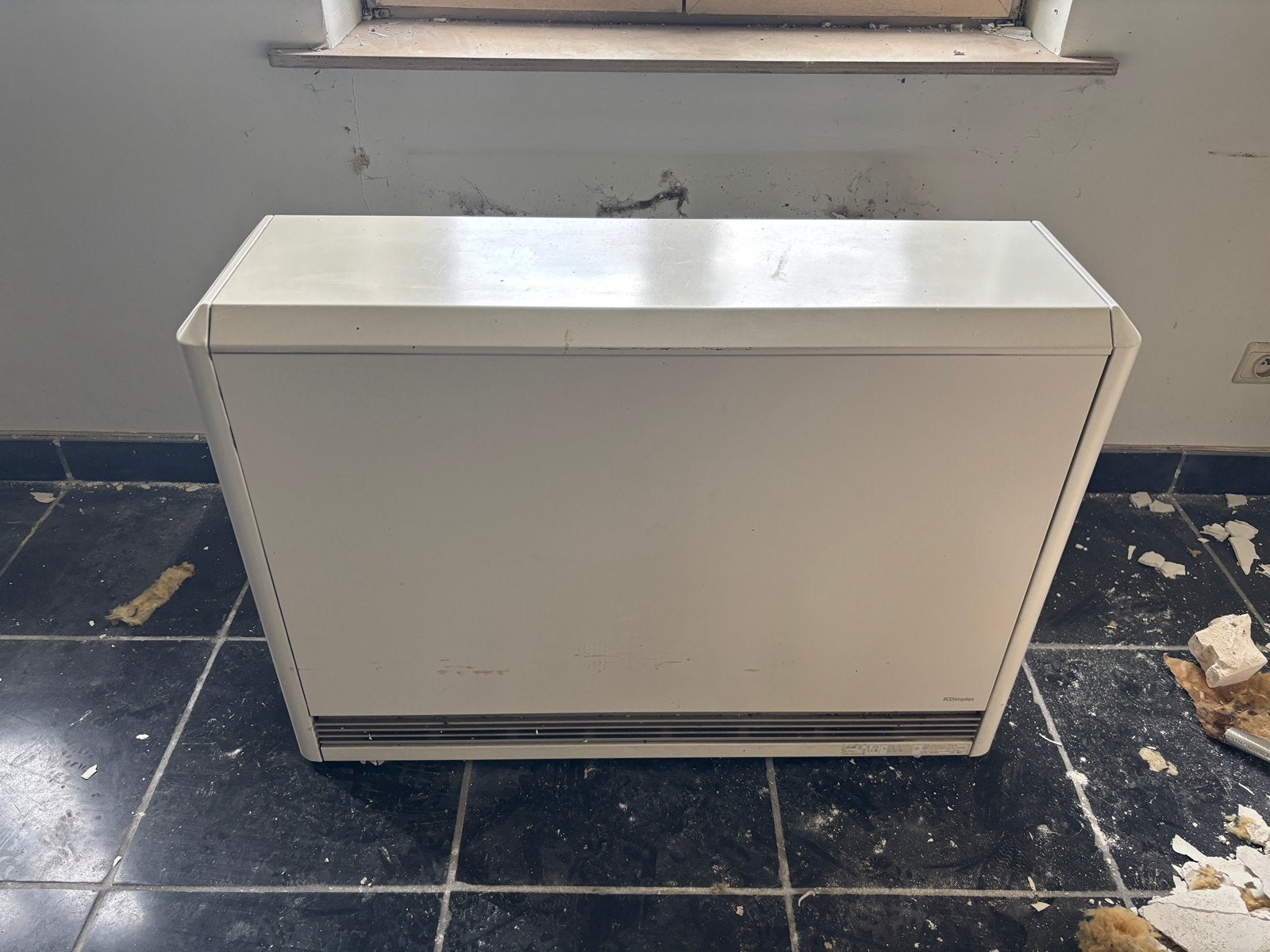 5 vaste en 3 verplaatsbare verwarmingstoestellen, Ophalen, Gebruikt, Radiator