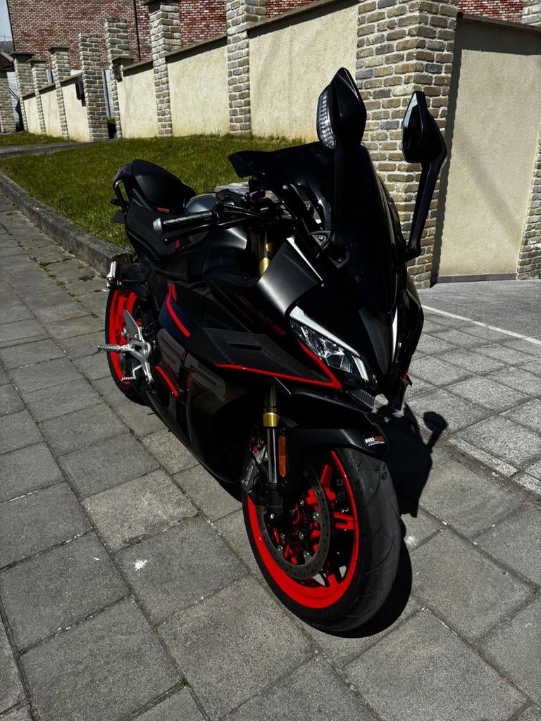 CFMOTO 450 SRS Année 2024 7000 € Circulation août 2025, 449 cm³, 2 cylindres, Permis Moto A2 minimum, 12 à 35 kW