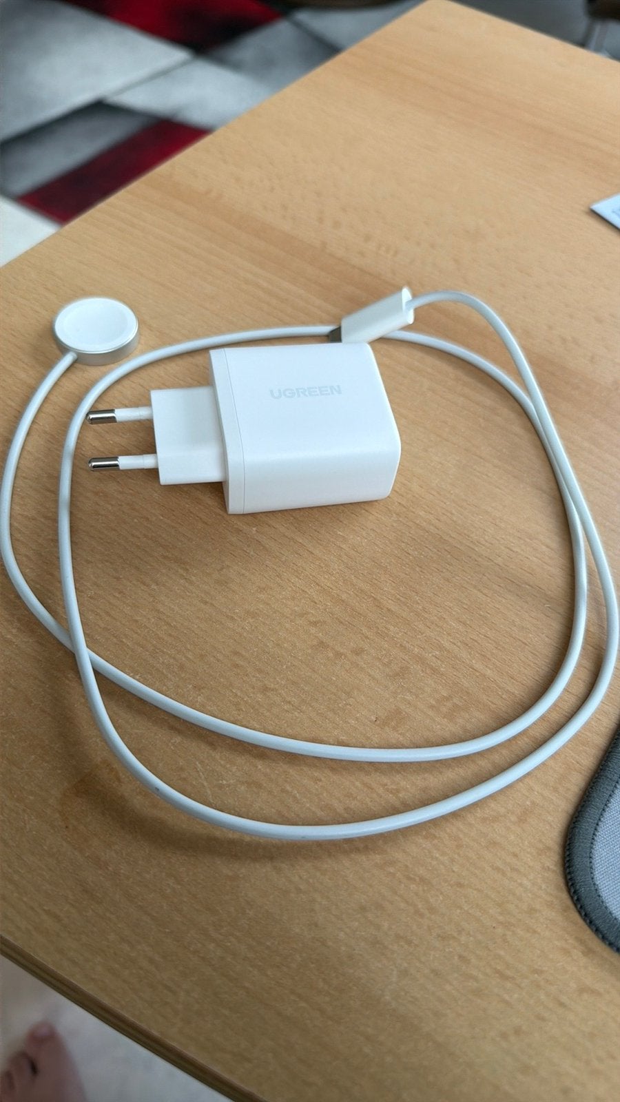 Apple watch oplader plus uhgreen lader zo goed als nieuw 25€, Telecommunicatie, Mobiele telefoons | Telefoon-opladers, Ophalen of Verzenden