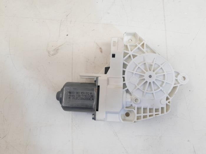 Moteur de vitre portière d'un Audi Q3, -, 3 mois de garantie, Audi, Utilisé