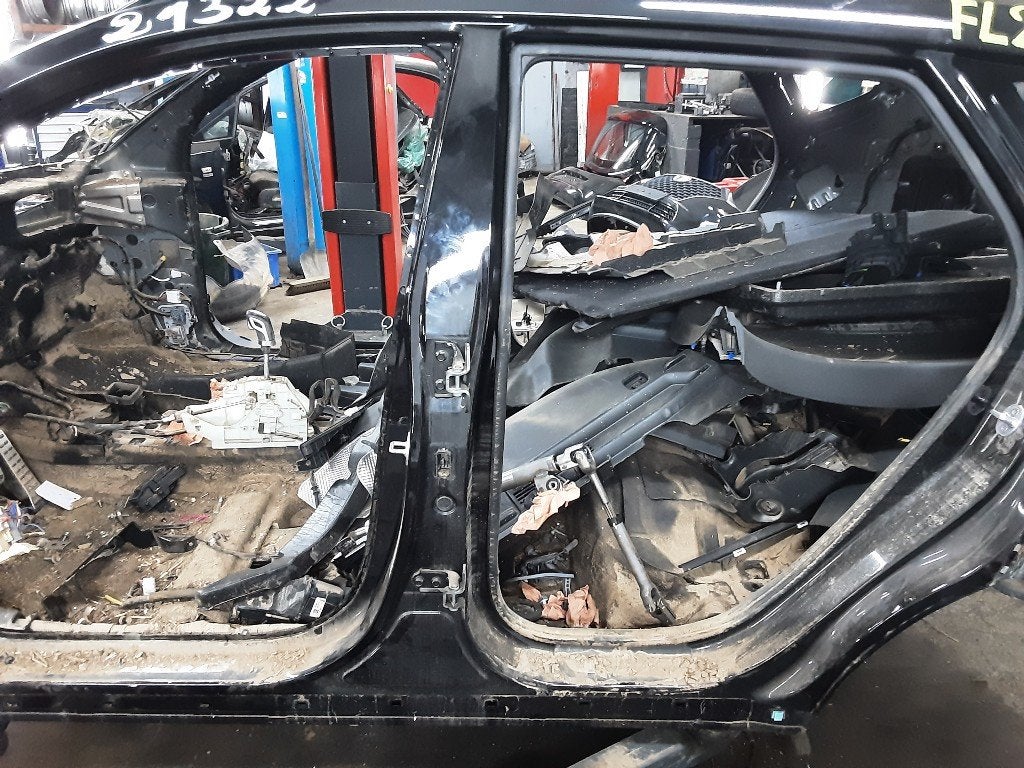 DIVERS MONTANT PORTE C G Hyundai Tucson (TL), Hyundai Motor Deutschland GmbH, Kaiserleipromenade 5
63067  Offenbach am Main, DE