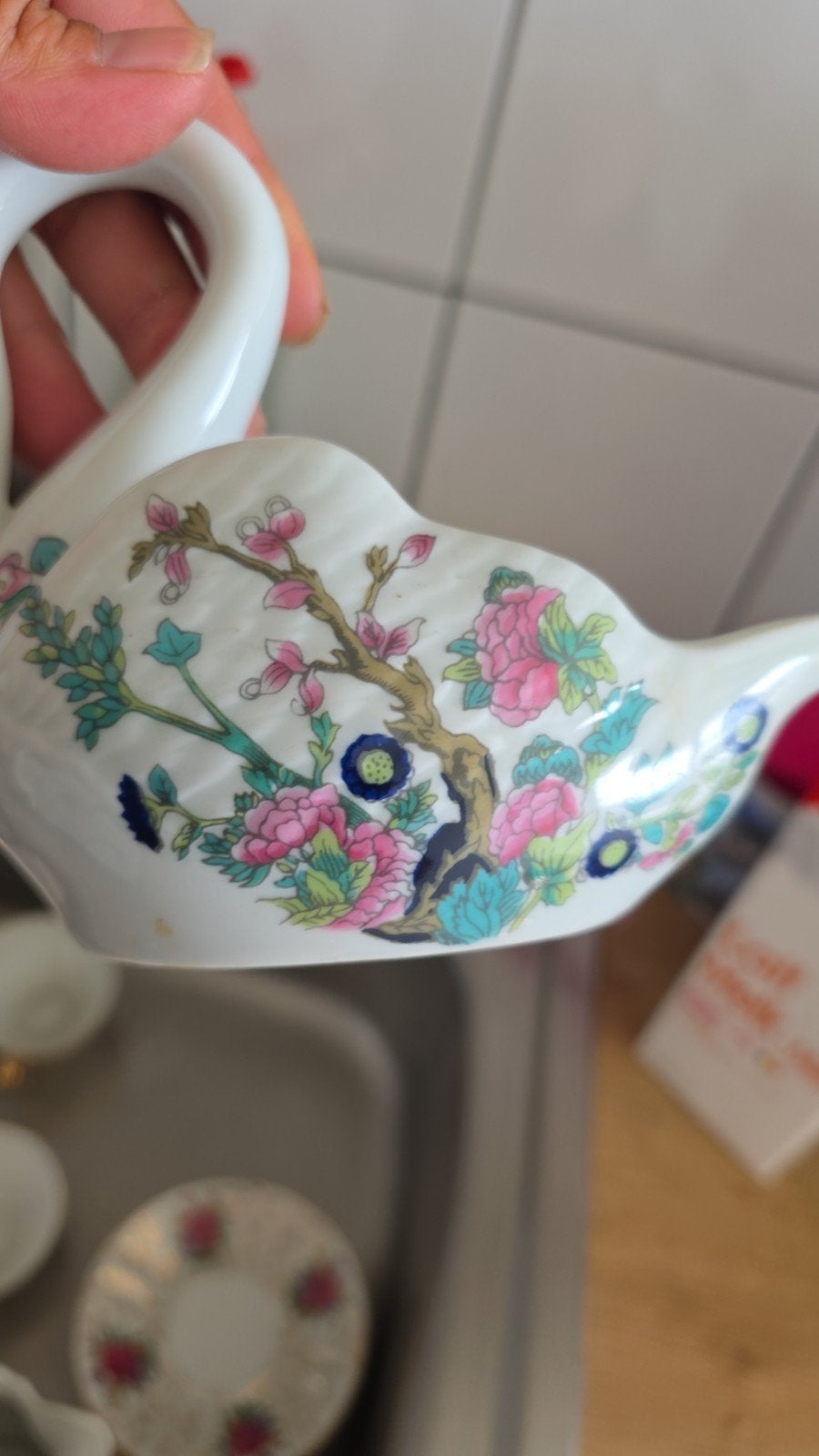Belle saucière / pichet en porcelaine de Limoges., Antiquités & Art, Antiquités | Porcelaine, Enlèvement ou Envoi